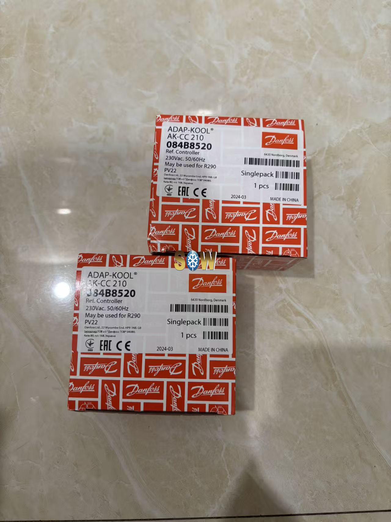 Danfoss Refrig appliance control (TXV), AK-CC 210 084B8520